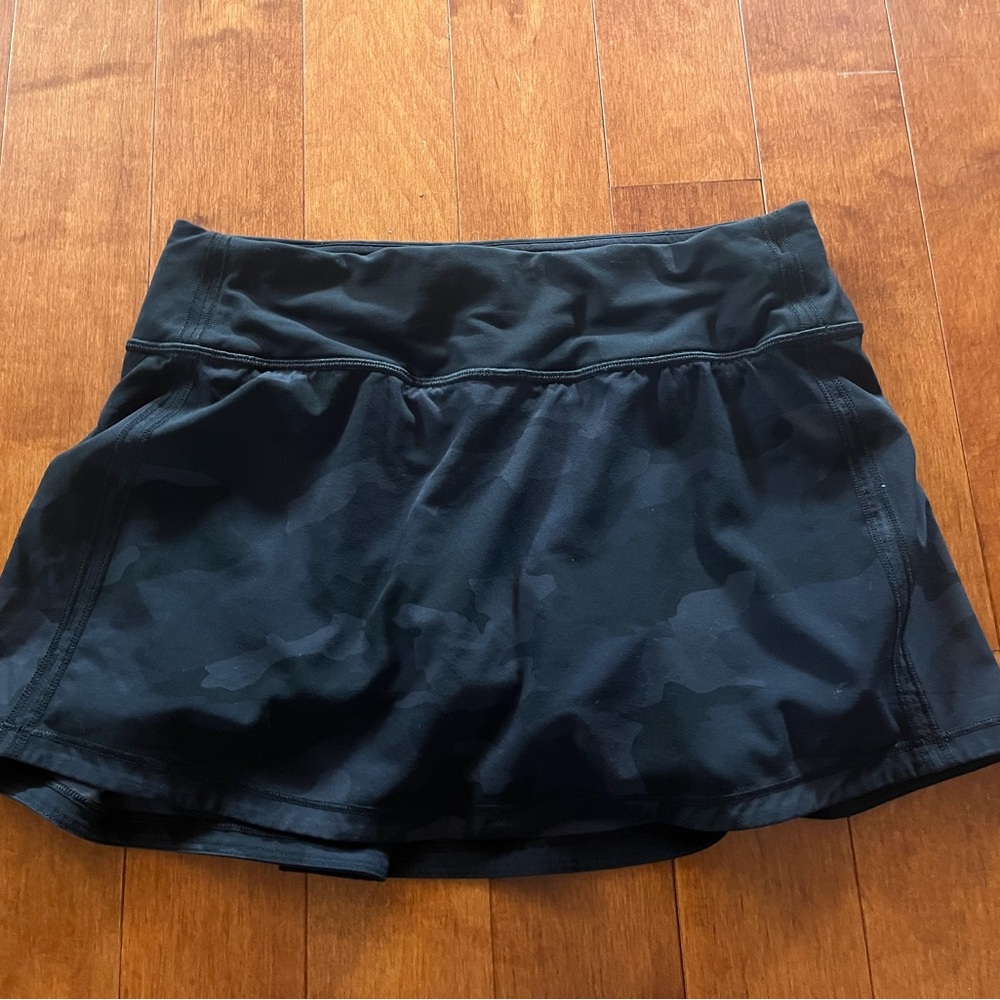 Lululemon Athletica Pace Rival Black Camo Athletic Skirt